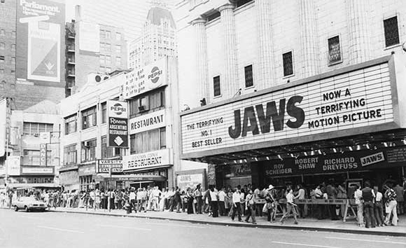 Jaws - line for cinema